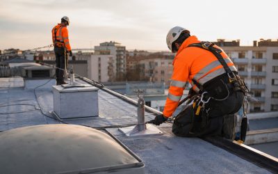 Empresas externas en garajes, cubiertas o zonas comunes: los riesgos más habituales que una comunidad no puede ignorar